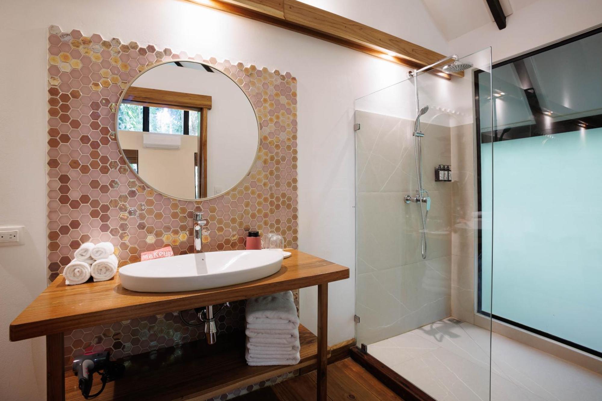 Almonds & Corals Boutique Hotel Puerto Viejo de Talamanca ภายนอก รูปภาพ